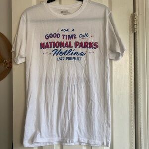 White National Parks Hotline T-Shirt small UNISEX